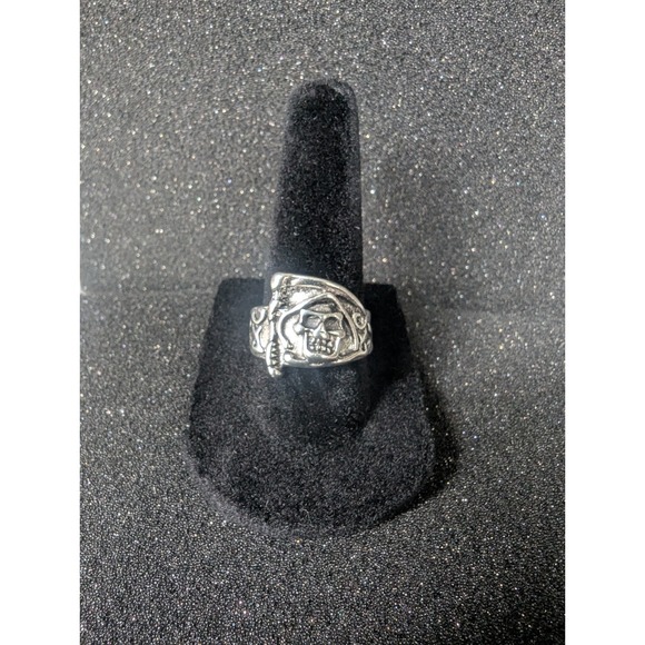 Jewelry - Silver‎ Toned Reaper With A Scythe Ring - Size 8